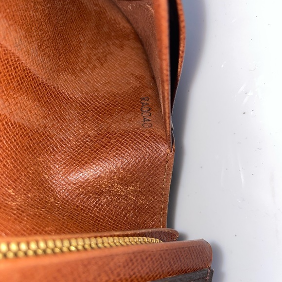 ❤️ Authentic Louis Vuitton LV Wallet - Picture 9 of 9